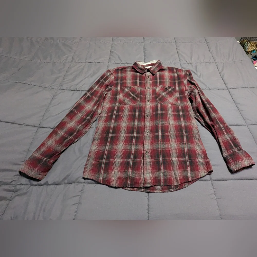 URBAN PIPELINE Awesomely Soft Maroon/Grey Plaid Mens Small button down Shirt